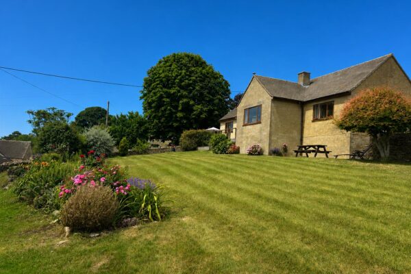 Farm Lane, Oakridge Lynch, Stroud